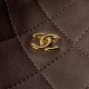 Replica di lusso Borse Imitazioni a secchiello trapuntata Chanel 25 con coulisse AP5317 Caffè Imitazioni Cloni Borse Imitazioni a secchiello trapuntata Chanel 25 con coulisse AP5317 Caffè firmate