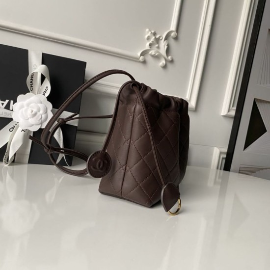 Replica di lusso Borse Imitazioni a secchiello trapuntata Chanel 25 con coulisse AP5317 Caffè Imitazioni Cloni Borse Imitazioni a secchiello trapuntata Chanel 25 con coulisse AP5317 Caffè firmate