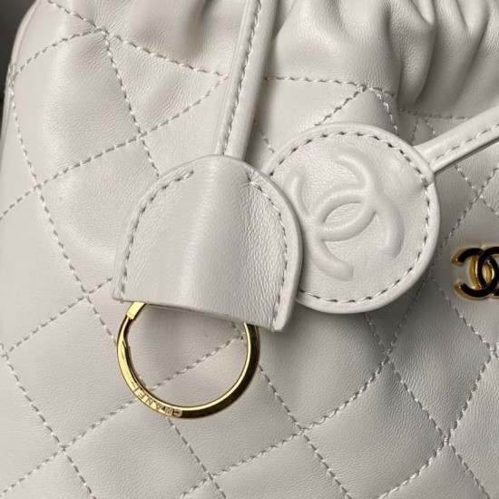 Replica di lusso Borse Alta Qualità a secchiello trapuntata Chanel 25 con coulisse AP5317 Bianca Imitazioni Cloni Borse Replica Alta Qualità a secchiello trapuntata Chanel 25 con coulisse AP5317 Bianca firmate