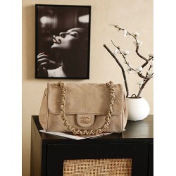 Chanel Maxi Flap scamosciata Marrone