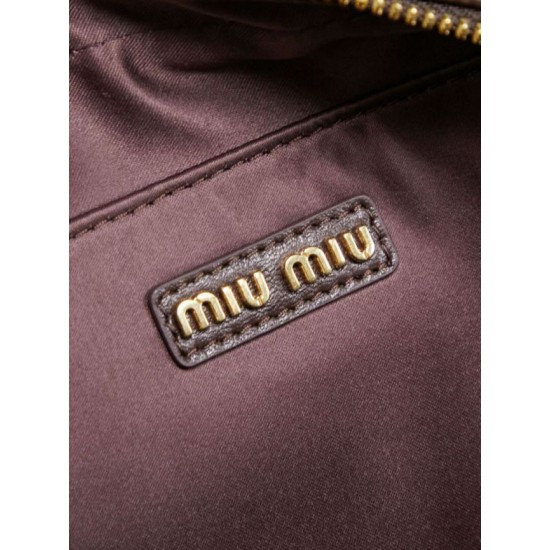 Replica di lusso Borsa tote Miu Miu Arcadie nappa trapuntata 5BB123 Borgogna Imitazioni Cloni Borsa tote Miu Miu Arcadie nappa trapuntata 5BB123 Borgogna firmate