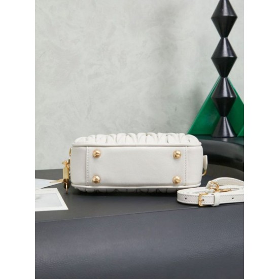 Replica di lusso Borse Alta Qualità tote Miu Miu Arcadie nappa trapuntata 5BB123 Bianco Imitazioni Cloni Borse Replica Alta Qualità tote Miu Miu Arcadie nappa trapuntata 5BB123 Bianco firmate