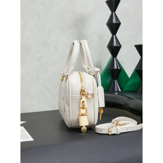 Replica di lusso Borse Alta Qualità tote Miu Miu Arcadie nappa trapuntata 5BB123 Bianco Imitazioni Cloni Borse Replica Alta Qualità tote Miu Miu Arcadie nappa trapuntata 5BB123 Bianco firmate