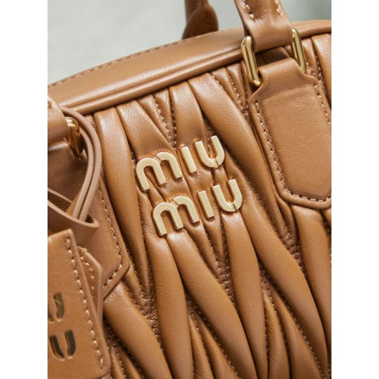 Replica di lusso Borse Imitazioni tote Miu Miu Arcadie nappa trapuntata 5BB123 marrone Imitazioni Cloni Borse Imitazioni tote Miu Miu Arcadie nappa trapuntata 5BB123 marrone firmate