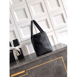 Borsa Pari shopper Chanel Cerf Executive in pelle di vitello nera 32cm Borsa Pari shopper Chanel Cerf Executive in pelle di vitello nera 32cm