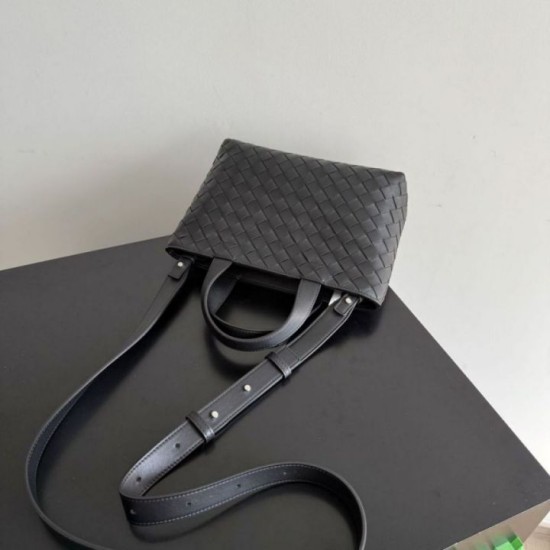 Replica di lusso Borse Imitazioni tote unsex piccola con cerniera intrecciata Bottega Veneta Nero Imitazioni Cloni Borse Imitazioni tote unsex piccola con cerniera intrecciata Bottega Veneta Nero firmate