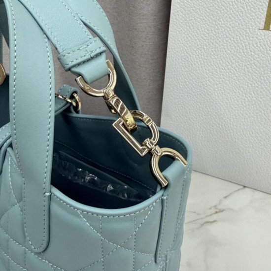 Replica di lusso Borsa tote verticale Dior Toujours piccola Blu Imitazioni Cloni Borsa tote verticale Dior Toujours piccola Blu firmate
