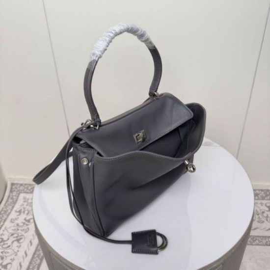 Replica di lusso Borsa a tracolla Balenciaga Rodeo media grigia Imitazioni Cloni Borsa a tracolla Balenciaga Rodeo media grigia firmate