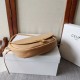 Replica di lusso Borsa Celine Halfmoon piccola morbida Triomphe albicocca Imitazioni Cloni Borsa Celine Halfmoon piccola morbida Triomphe albicocca firmate