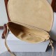 Replica di lusso Borsa Celine Halfmoon piccola morbida Triomphe albicocca Imitazioni Cloni Borsa Celine Halfmoon piccola morbida Triomphe albicocca firmate