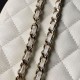 Replica di lusso Zaino Chanel Mini Classic trapuntato con logo CC AP3663 bianco Imitazioni Cloni Zaino Chanel Mini Classic trapuntato con logo CC AP3663 bianco firmate