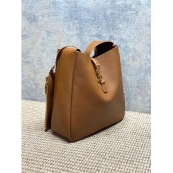 Borsa Hobo Grande YSL Saint Laurent Le 5 à 7 morbida marrone Borsa Hobo Grande YSL Saint Laurent Le 5 à 7 morbida marrone