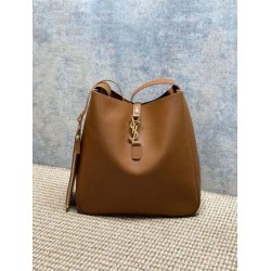 Borsa Hobo Grande YSL Saint Laurent Le 5 &agrave; 7 morbida marrone
