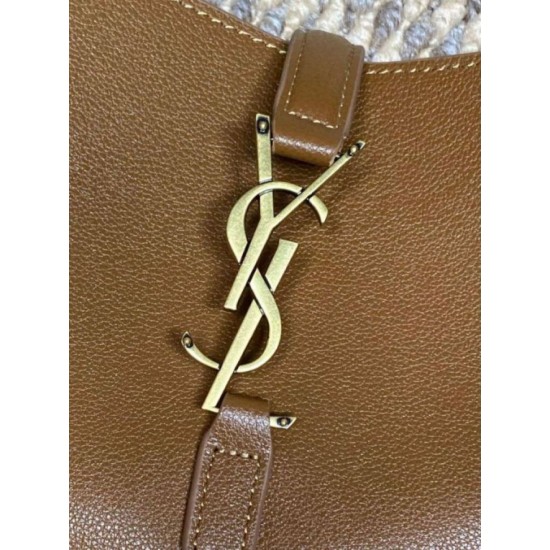 Replica di lusso Borse Imitazioni a tracolla piccola morbida Hobo YSL Saint Laurent Le 5 À 7 morbida marrone Imitazioni Cloni Borse Imitazioni a tracolla piccola morbida Hobo YSL Saint Laurent Le 5 À 7 morbida marrone firmate