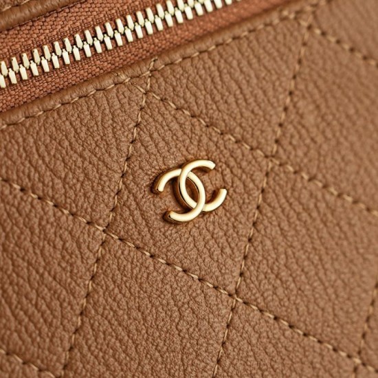 Replica di lusso Chanel 26P Beauty case sottile con manico superiore trapuntato e catena AP5100 Marrone Imitazioni Cloni Chanel 26P Beauty case sottile con manico superiore trapuntato e catena AP5100 Marrone firmate
