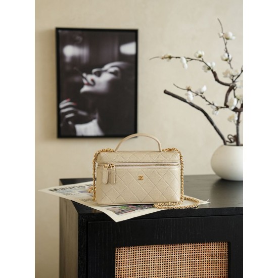 Replica di lusso Chanel 26P Beauty case sottile con manico superiore trapuntato e catena AP5100 Beige Imitazioni Cloni Chanel 26P Beauty case sottile con manico superiore trapuntato e catena AP5100 Beige firmate