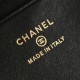 Replica di lusso Chanel 26P Beauty case sottile con manico superiore trapuntato e catena AP5100 nero Imitazioni Cloni Chanel 26P Beauty case sottile con manico superiore trapuntato e catena AP5100 nero firmate