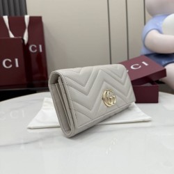 Portafoglio continentale Gucci GG Marmont 443436 grigio Portafoglio continentale Gucci GG Marmont 443436 grigio
