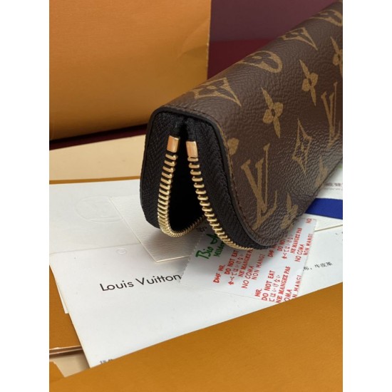 Cloni Astuccio Portamatite Louis Vuitton Charlotte GI1477 nero firmate
