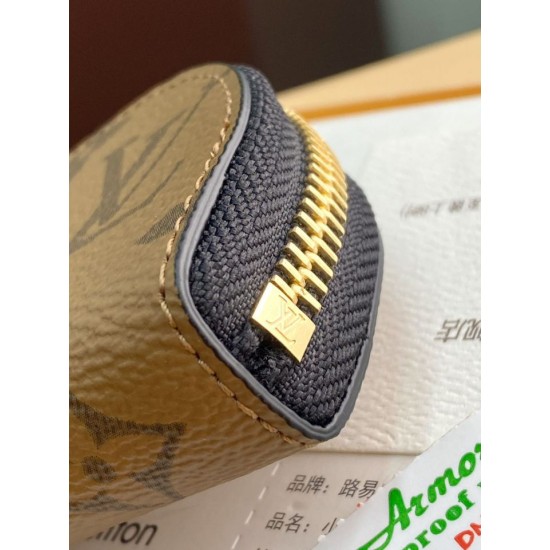 Cloni Astuccio Portamatite Louis Vuitton Charlotte GI1165 marrone firmate