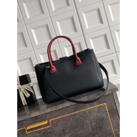 Replica di lusso Borsa tote grande Chanel Executive Cerf nera/bordeaux Imitazioni Cloni Borsa tote grande Chanel Executive Cerf nera/bordeaux firmate