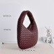 Replica di lusso Borsa a tracolla media Bottega Veneta Veneta Intrecciato Bordeaux Imitazioni Cloni Borsa a tracolla media Bottega Veneta Veneta Intrecciato Bordeaux firmate