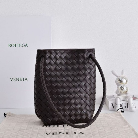 Replica di lusso Borse a secchiello piccola Andiamo di Bottega Veneta Borgogna Imitazioni Cloni Borse Replica a secchiello piccola Andiamo di Bottega Veneta Borgogna firmate