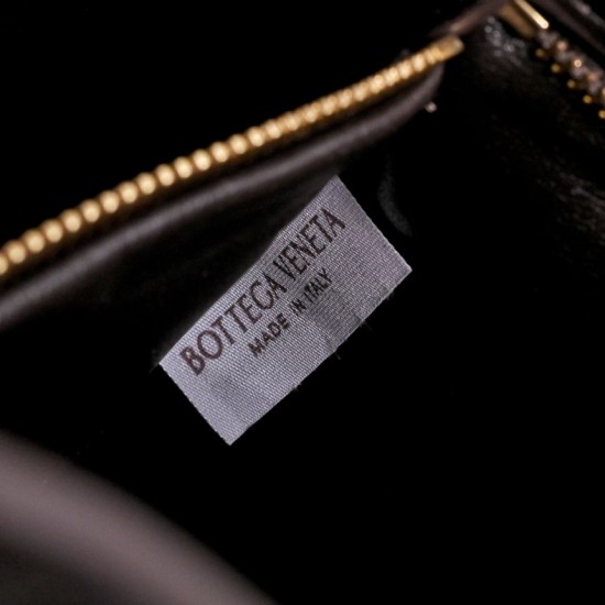 Replica di lusso Borse a secchiello piccola Andiamo di Bottega Veneta Borgogna Imitazioni Cloni Borse Replica a secchiello piccola Andiamo di Bottega Veneta Borgogna firmate