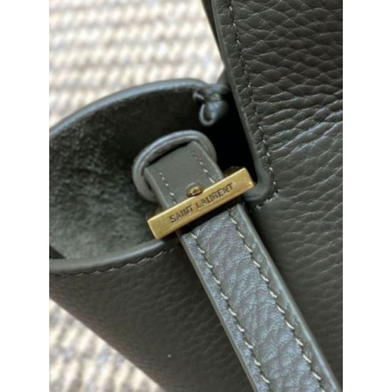 Replica di lusso Borse Imitazioni tote YSL Saint Laurent Le 5 à 7 Bea Baby Verde Scuro Imitazioni Cloni Borse Imitazioni tote YSL Saint Laurent Le 5 à 7 Bea Baby Verde Scuro firmate