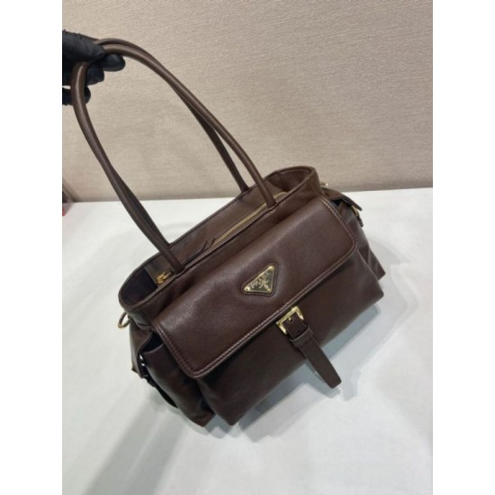 Replica di lusso Borsa tote media Prada Explore nappa 1BG596 bordeaux Imitazioni Cloni Borsa tote media Prada Explore nappa 1BG596 bordeaux firmate