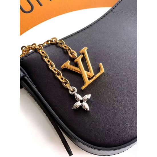 Replica di lusso Bora Pari Louis Vuitton Pochette Louis Vuitton Bloom M25525 Nera Imitazioni Cloni Bora Pari replica Louis Vuitton Pochette Louis Vuitton Bloom M25525 Nera firmate