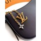 Replica di lusso Bora Pari Louis Vuitton Pochette Louis Vuitton Bloom M25525 Nera Imitazioni Cloni Bora Pari replica Louis Vuitton Pochette Louis Vuitton Bloom M25525 Nera firmate
