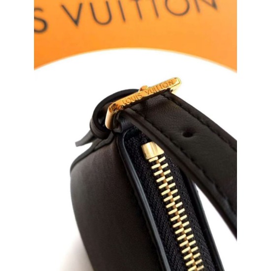 Replica di lusso Bora Pari Louis Vuitton Pochette Louis Vuitton Bloom M25525 Nera Imitazioni Cloni Bora Pari replica Louis Vuitton Pochette Louis Vuitton Bloom M25525 Nera firmate