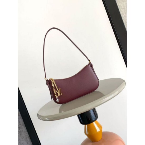 Replica di lusso Borsa Louis Vuitton Pochette Louis Vuitton Bloom M25650 Borgogna Imitazioni Cloni Borsa Louis Vuitton Pochette Louis Vuitton Bloom M25650 Borgogna firmate
