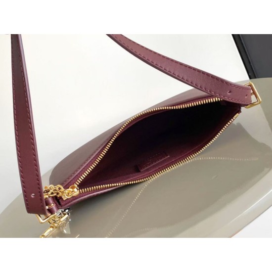 Replica di lusso Borsa Louis Vuitton Pochette Louis Vuitton Bloom M25650 Borgogna Imitazioni Cloni Borsa Louis Vuitton Pochette Louis Vuitton Bloom M25650 Borgogna firmate