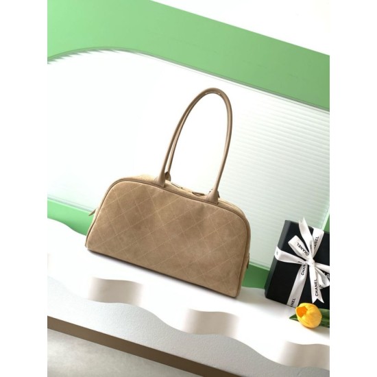 Replica di lusso Borsa Chanel 26S Maxi Bowling AS6211 scamosciata di vitello beige scuro Imitazioni Cloni Borsa Chanel 26S Maxi Bowling AS6211 scamosciata di vitello beige scuro firmate