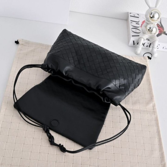 Replica di lusso Borsa a tracolla Bottega Veneta Giorno Intrecciato nera Imitazioni Cloni Borsa a tracolla Bottega Veneta Giorno Intrecciato nera firmate