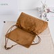 Replica di lusso Bottega Veneta Dustbag Giorno Borsa velluto intrecciato Marrone Imitazioni Cloni Bottega Veneta Dustbag Giorno Borsa velluto intrecciato Marrone firmate