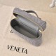 Replica di lusso Borse Beauty case Bottega Veneta trucco scamosciata Grigio Imitazioni Cloni Borse Beauty case Bottega Veneta trucco scamosciata Grigio firmate