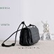 Replica di lusso Borsa 1:1 a tracolla Notturno Intrecciato Bottega Veneta Nero Imitazioni Cloni Borsa Replica a tracolla Notturno Intrecciato Bottega Veneta Nero firmate