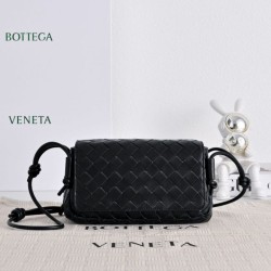 Cloni Borsa Replica a tracolla Notturno Intrecciato Bottega Veneta Nero firmate