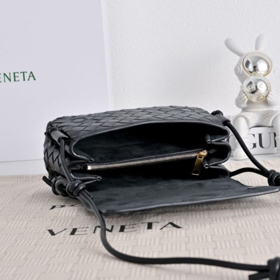 Replica di lusso Borsa 1:1 a tracolla Notturno Intrecciato Bottega Veneta Nero Imitazioni Cloni Borsa Replica a tracolla Notturno Intrecciato Bottega Veneta Nero firmate
