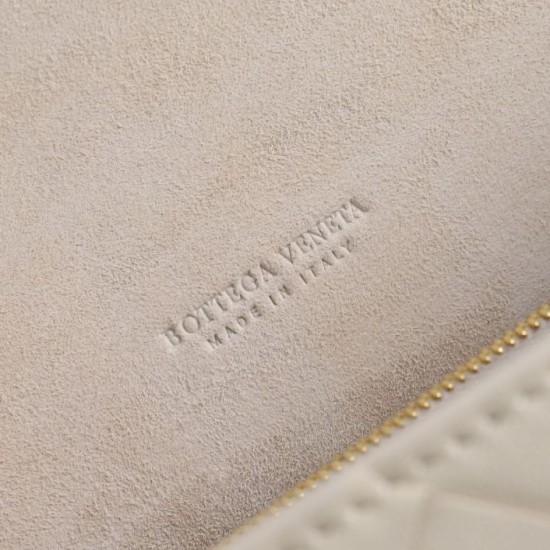 Replica di lusso Borse Alta Qualità a tracolla Notturno Intrecciato Bottega Veneta Bianco Imitazioni Cloni Borse Replica Alta Qualità a tracolla Notturno Intrecciato Bottega Veneta Bianco firmate