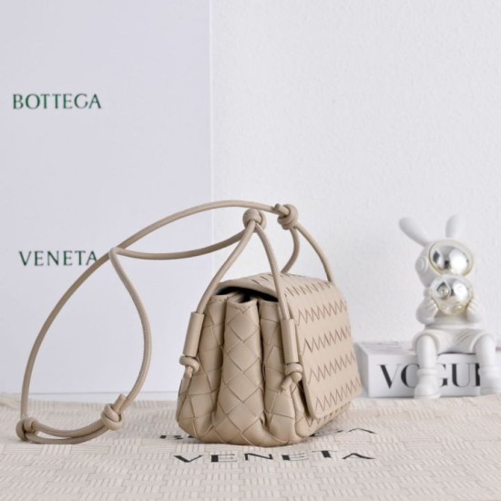 Replica di lusso Borsa a tracolla Notturno Intrecciato Bottega Veneta Beige Imitazioni Cloni Borsa a tracolla Notturno Intrecciato Bottega Veneta Beige firmate