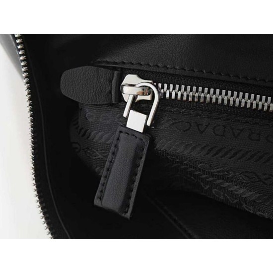 Replica di lusso Borsa a tracolla grande Prada Fold 1BC288 Nera/Marrone Imitazioni Cloni Borsa a tracolla grande Prada Fold 1BC288 Nera/Marrone firmate