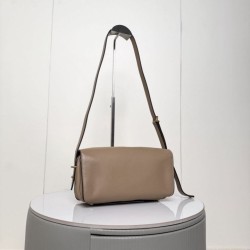 Replica di lusso Borsa a tracolla media Balenciaga Le 7 albicocca Imitazioni Replica Perfetta Borsa a tracolla media Balenciaga Le 7 albicocca firmate