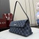 Replica di lusso Borse a tracolla media Gucci 874744 Madison Denim GG blu scuro Imitazioni Cloni Borse Replica a tracolla media Gucci 874744 Madison Denim GG blu scuro firmate