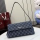 Replica di lusso Borse a tracolla media Gucci 874744 Madison Denim GG blu scuro Imitazioni Cloni Borse Replica a tracolla media Gucci 874744 Madison Denim GG blu scuro firmate