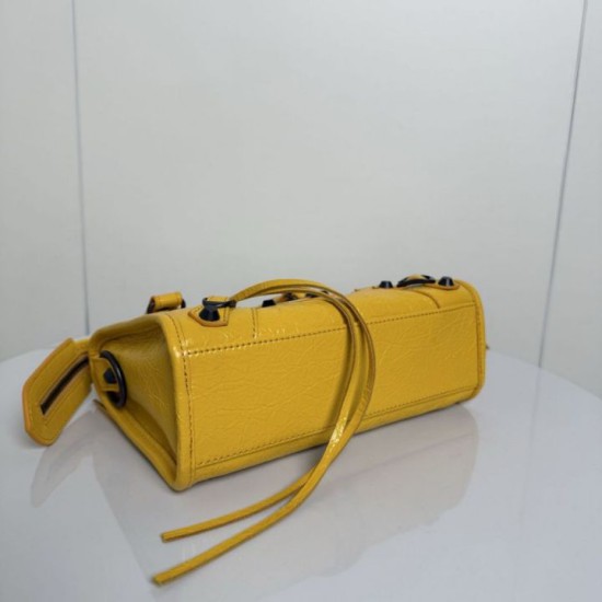 Replica di lusso Borsa Balenciaga Le City Mini 24cm pelle di agnello stropicciata gialla Imitazioni Replica Perfetta Borsa Balenciaga Le City Mini 24cm pelle di agnello stropicciata gialla firmate