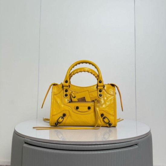Replica di lusso Borsa Balenciaga Le City Mini 24cm pelle di agnello stropicciata gialla Imitazioni Replica Perfetta Borsa Balenciaga Le City Mini 24cm pelle di agnello stropicciata gialla firmate